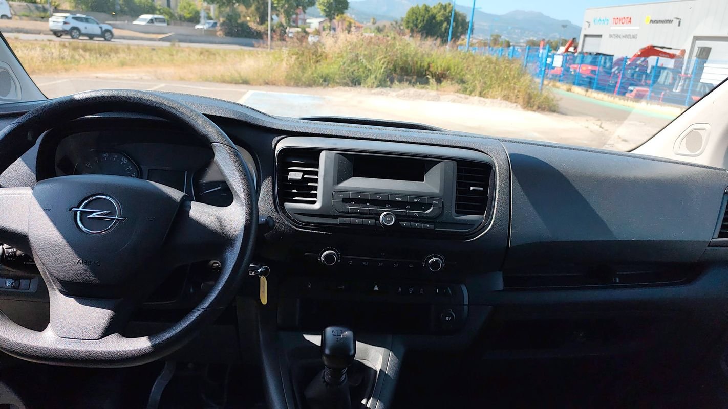 Opel Vivaro - Photo 11