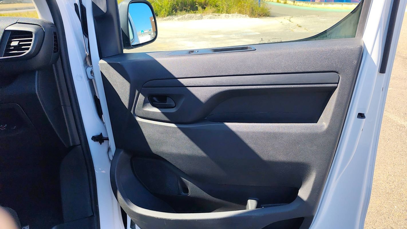 Opel Vivaro - Photo 22