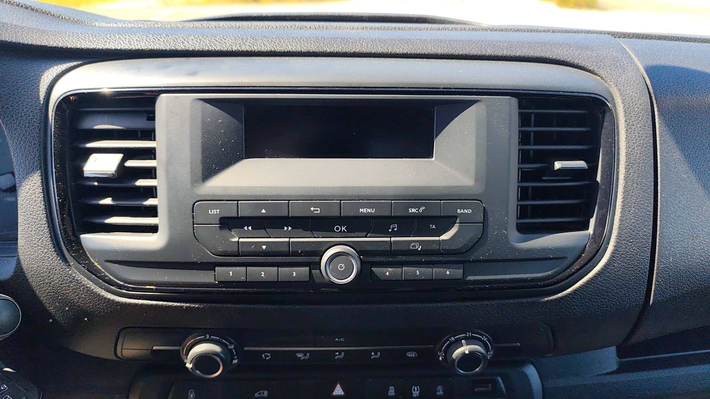Opel Vivaro - Photo 23
