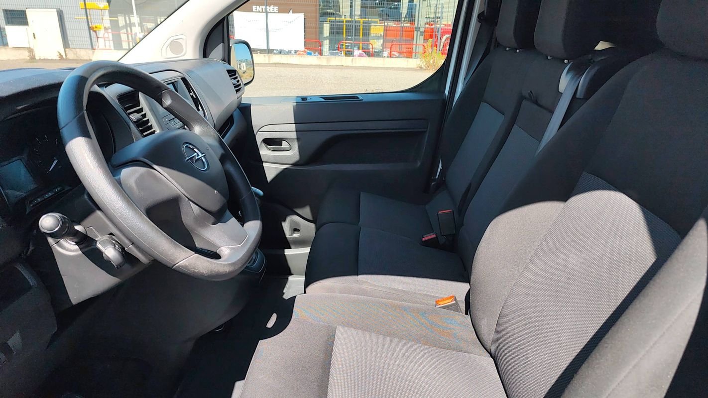 Opel Vivaro - Photo 25