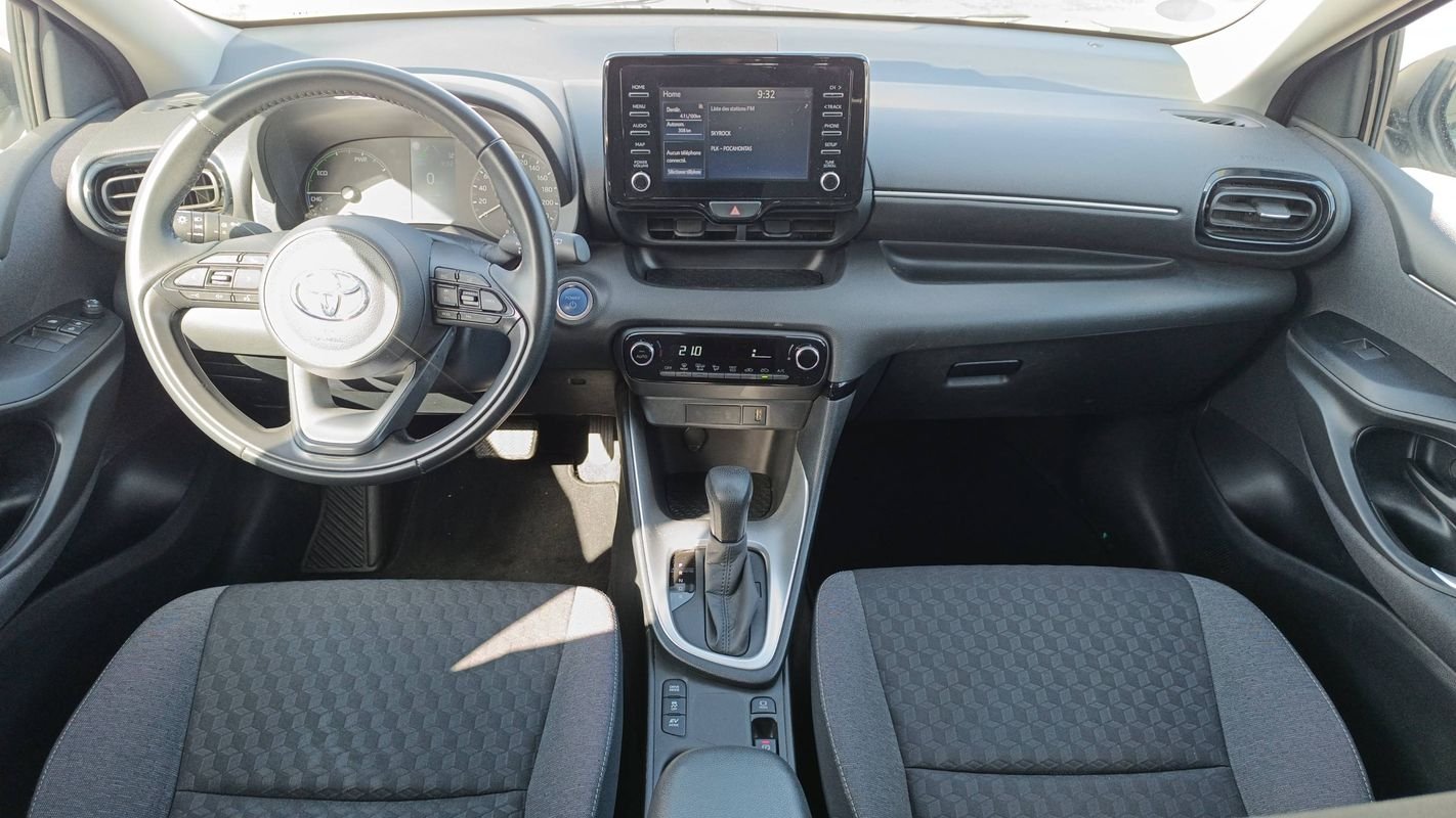 Toyota Yaris - Photo 11