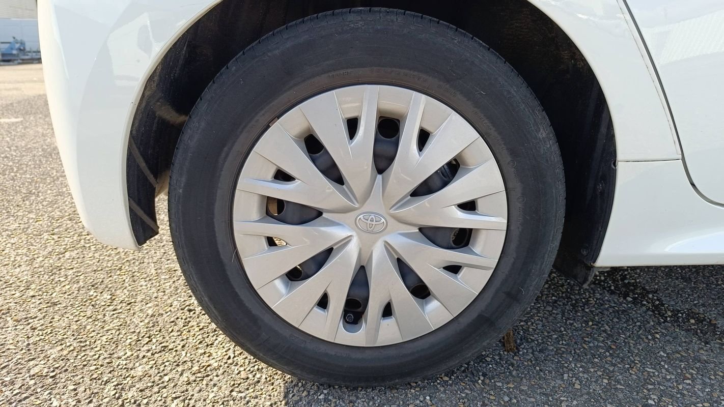 Toyota Yaris - Photo 16