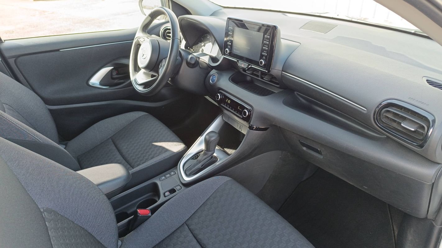 Toyota Yaris - Photo 10