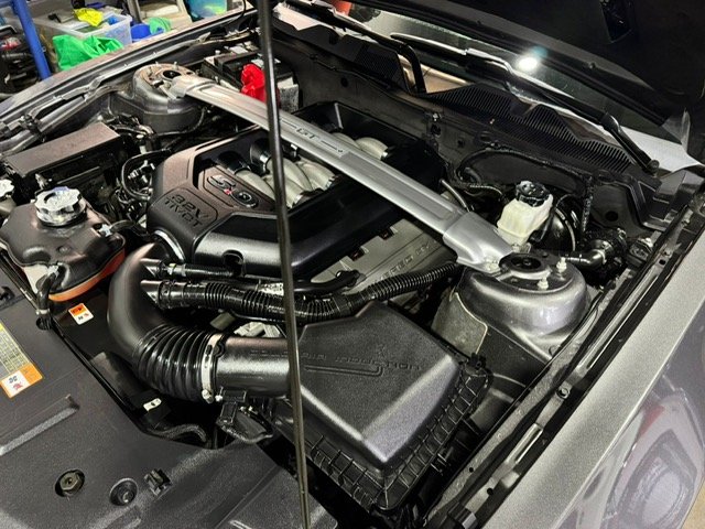 Ford Mustang Convertible - Photo 11
