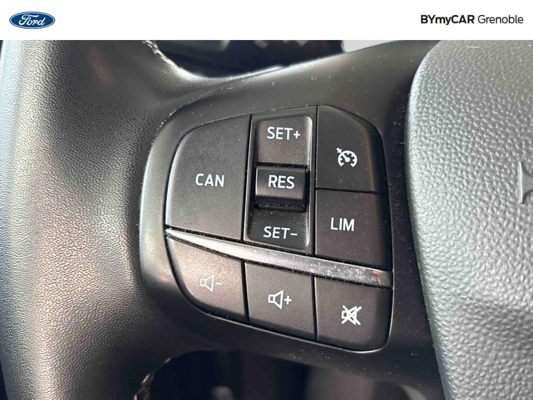 Ford Fiesta - Photo 19