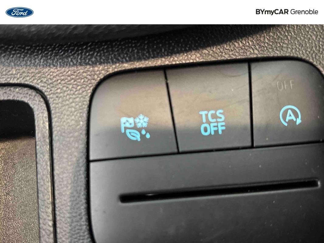 Ford Fiesta - Photo 24