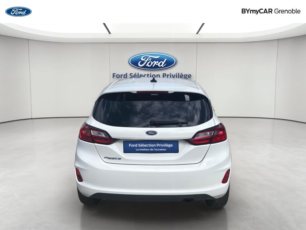 Ford Fiesta - Photo 4