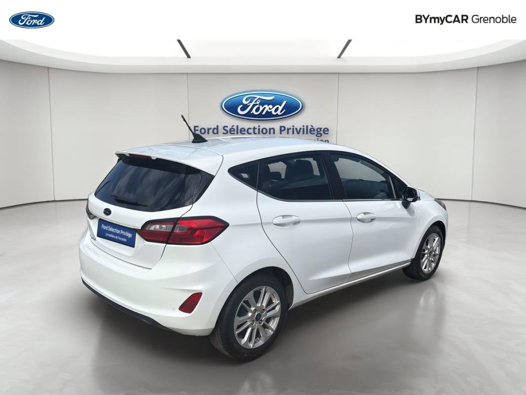 Ford Fiesta - Photo 5