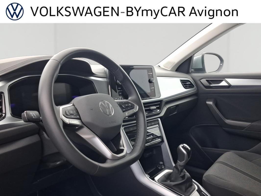 Volkswagen T-Roc - Photo 22