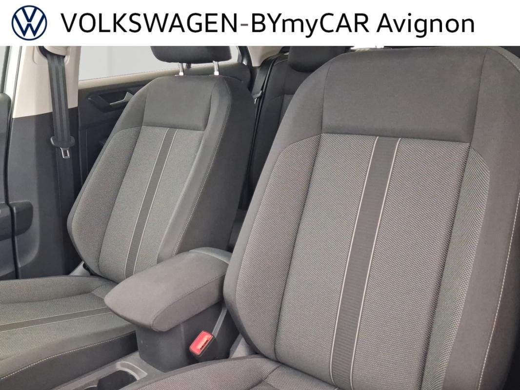 Volkswagen T-Roc - Photo 23