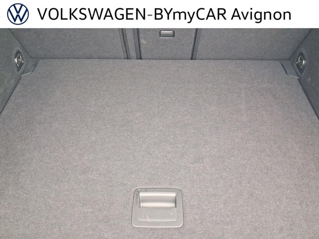 Volkswagen T-Roc - Photo 25
