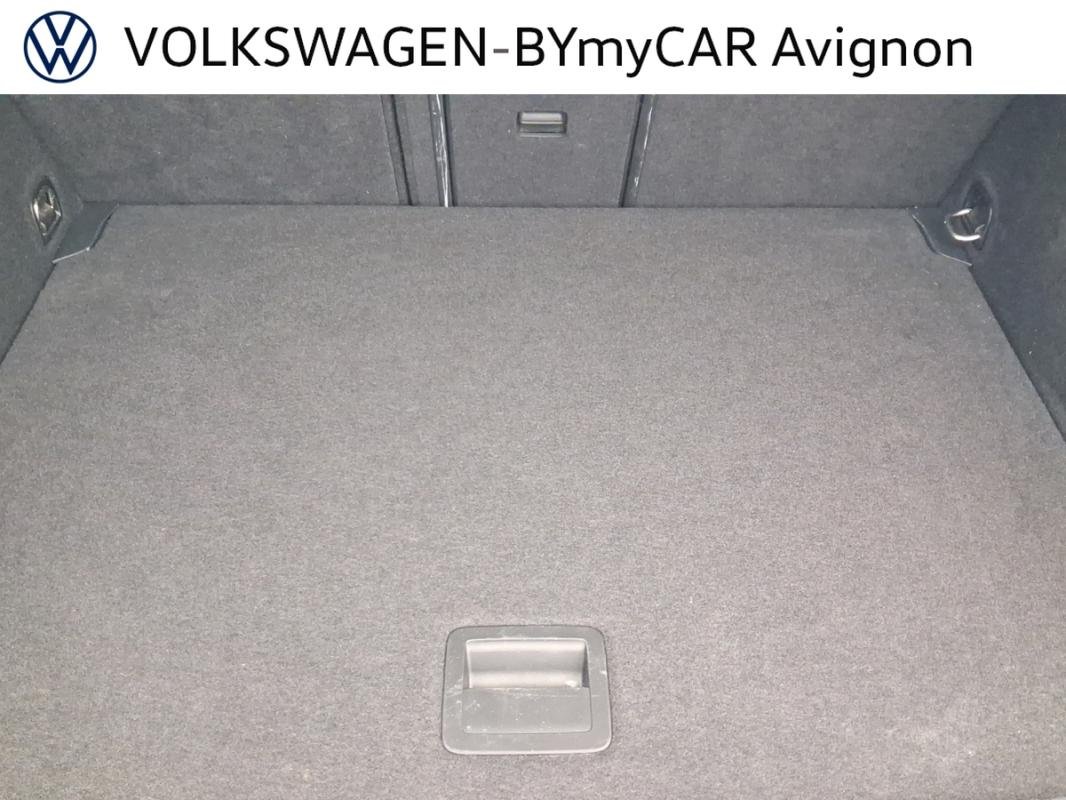 Volkswagen T-Roc - Photo 25