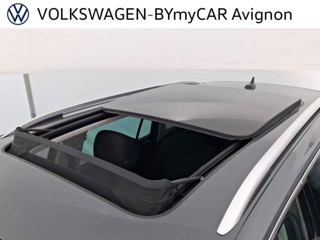 Volkswagen Tiguan - Photo 22