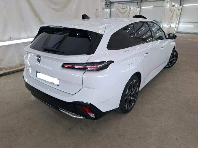 Peugeot 308 SW - Photo 2