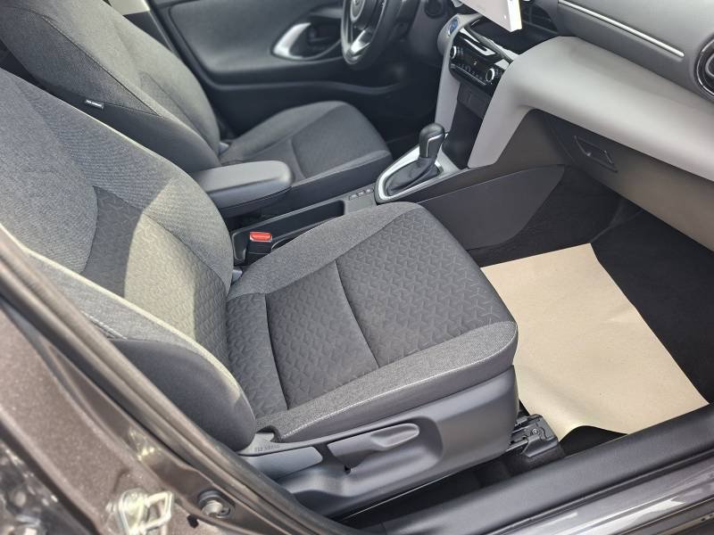 Toyota Yaris - Photo 11