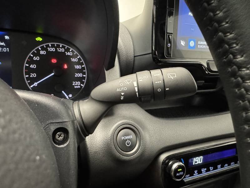 Toyota Yaris - Photo 14