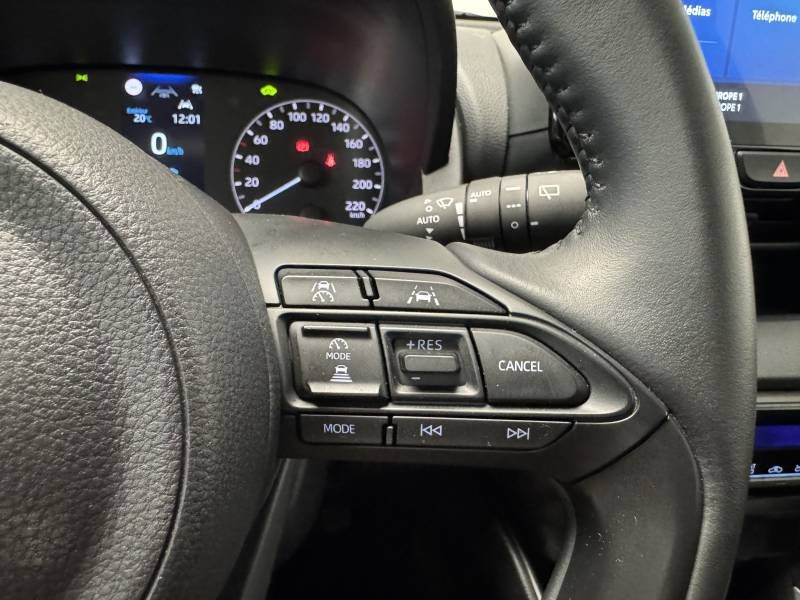 Toyota Yaris - Photo 17