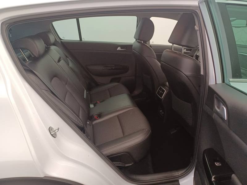 Kia Sportage - Photo 15