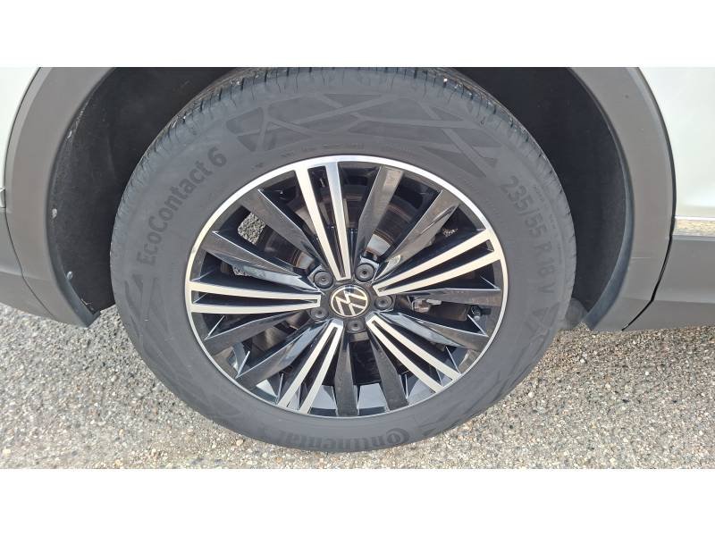Volkswagen Tiguan - Photo 11