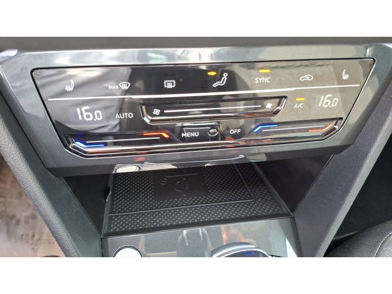 Volkswagen Tiguan - Photo 24