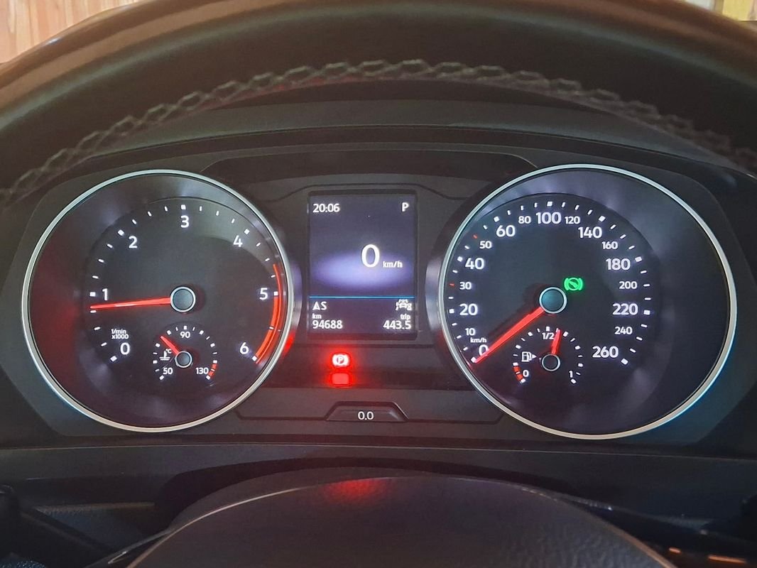 Volkswagen Tiguan - Photo 12
