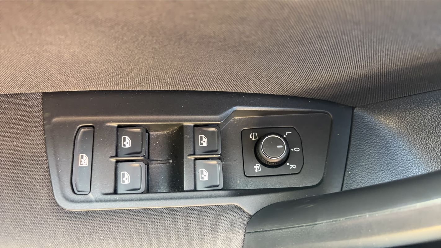 Volkswagen Tiguan - Photo 23