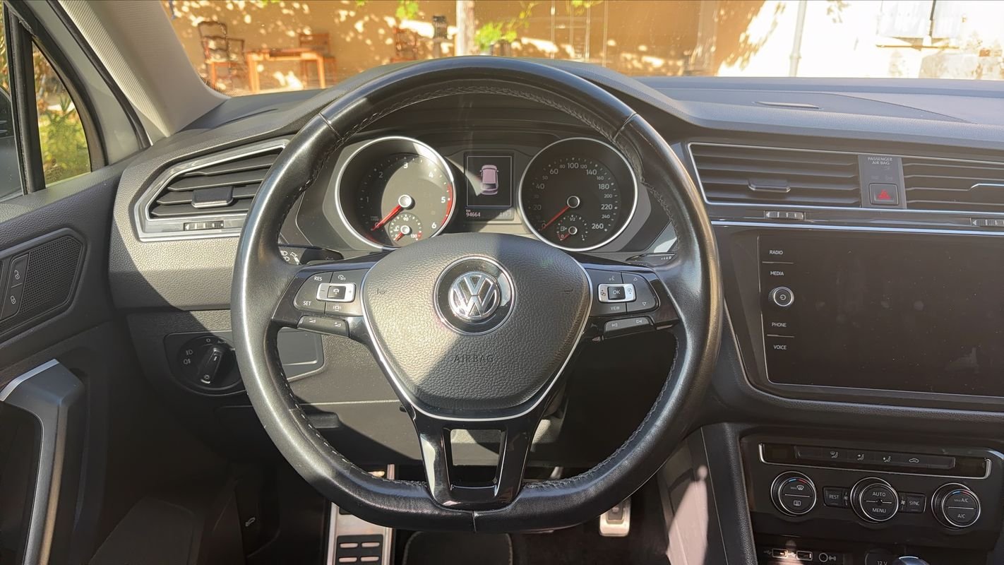 Volkswagen Tiguan - Photo 24