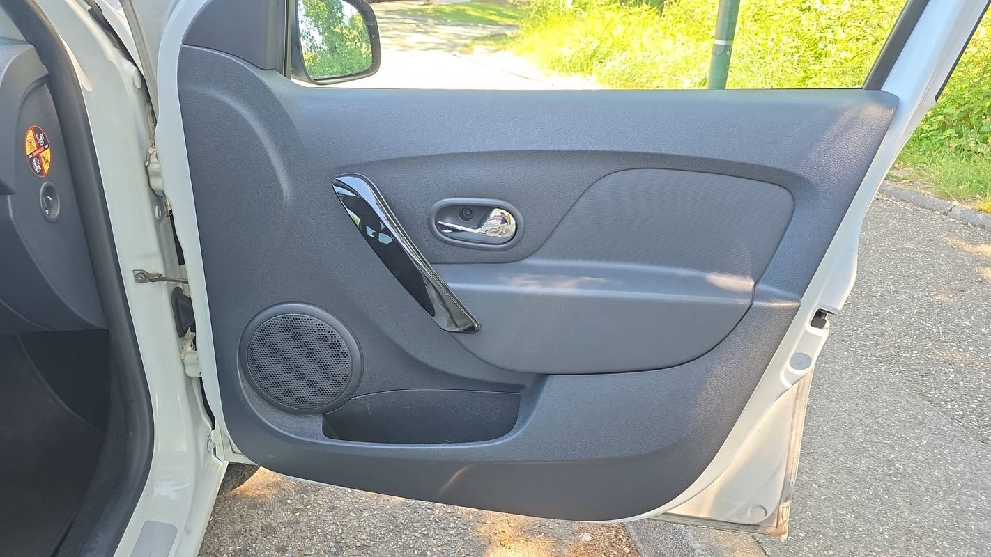 Dacia Sandero - Photo 23