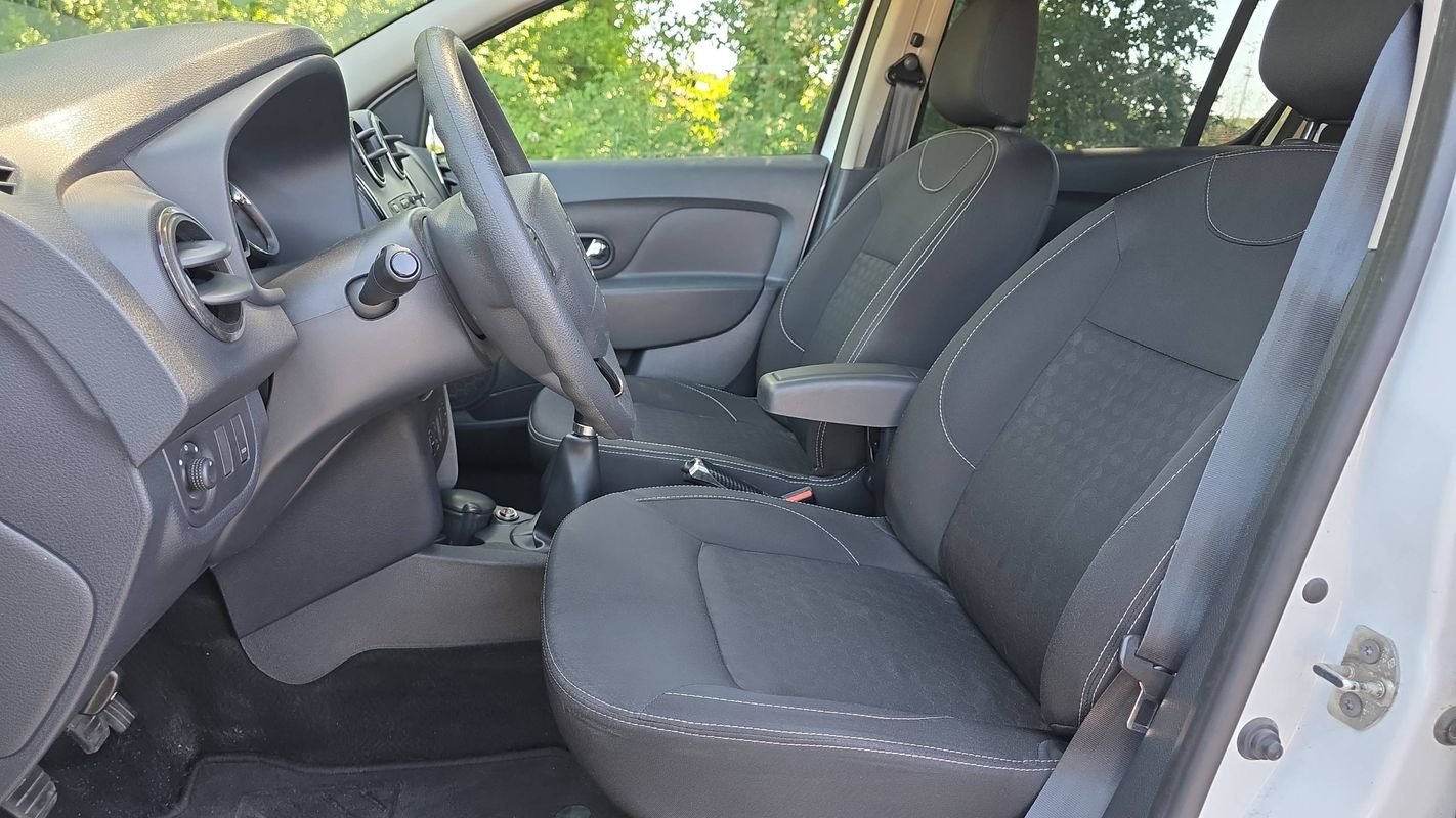 Dacia Sandero - Photo 25