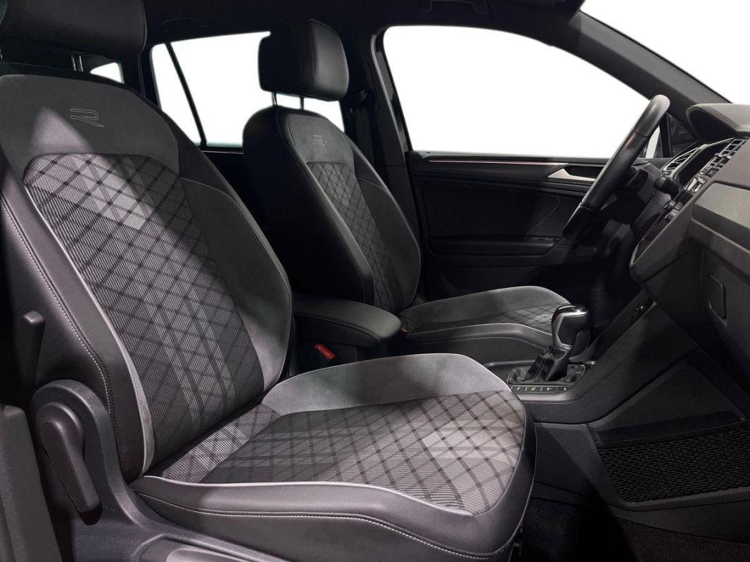 Volkswagen Tiguan - Photo 13
