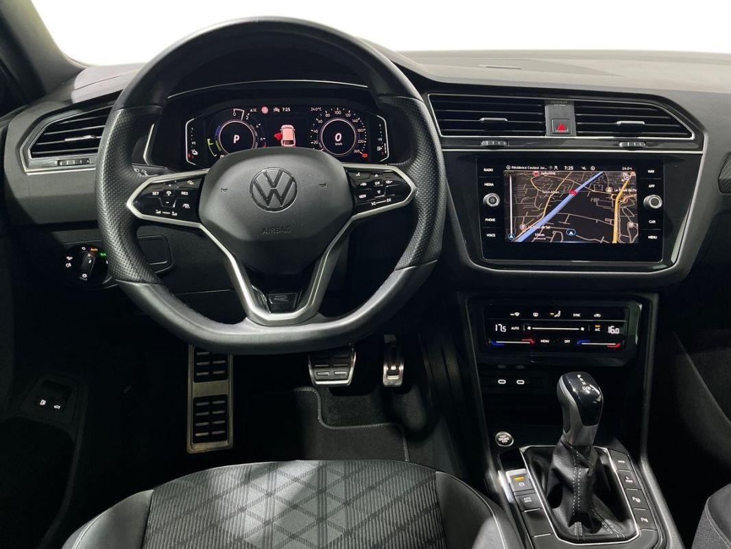 Volkswagen Tiguan - Photo 24