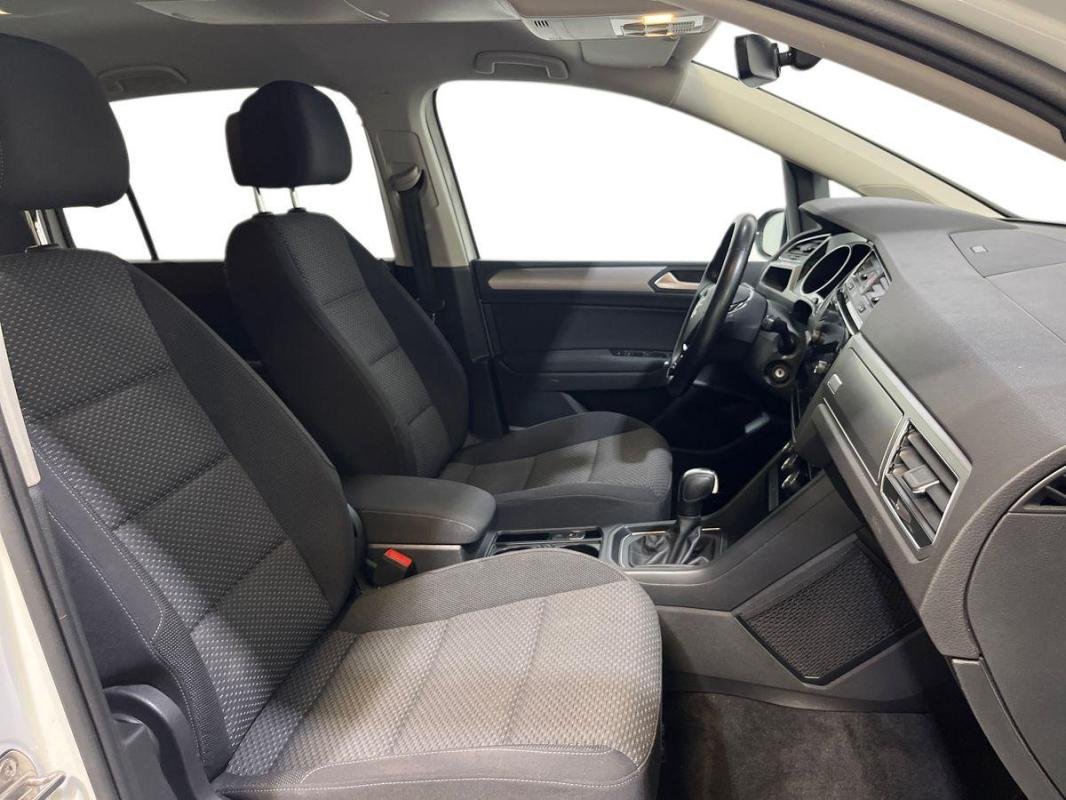 Volkswagen Touran - Photo 13