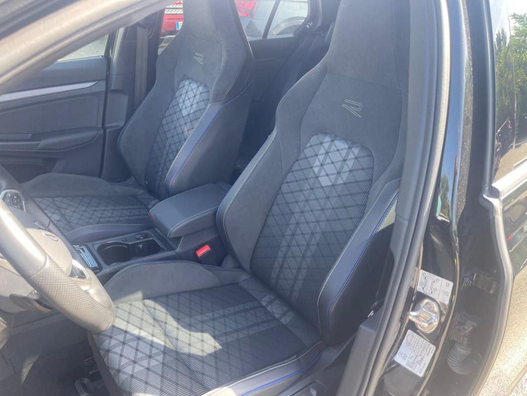Volkswagen Golf - Photo 11
