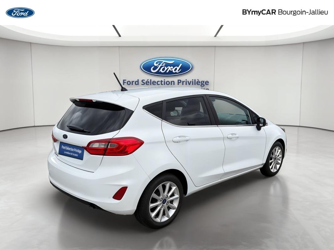 Ford Fiesta - Photo 5