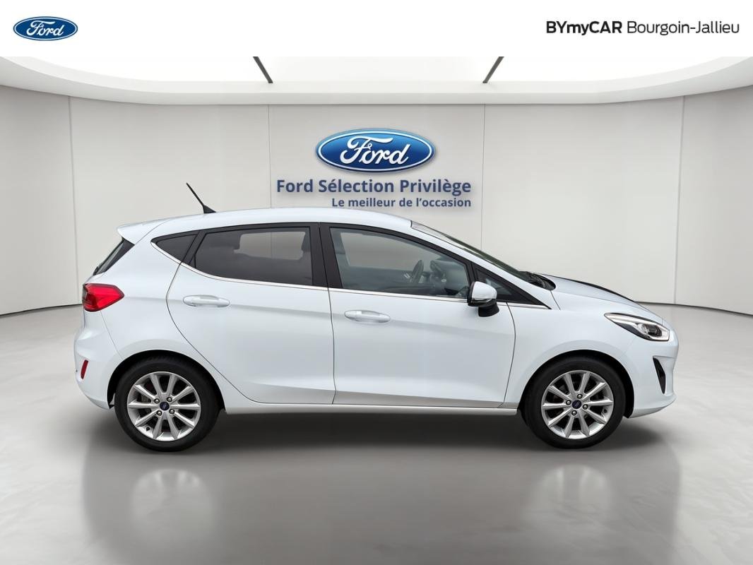 Ford Fiesta - Photo 6