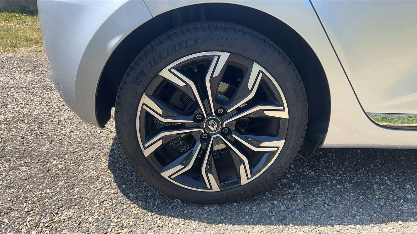Renault Clio - Photo 16