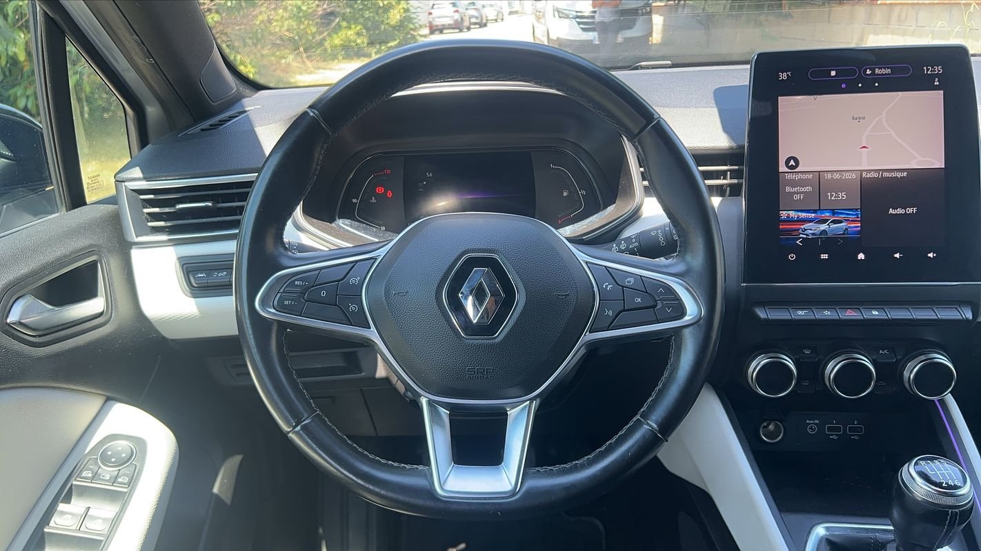 Renault Clio - Photo 22