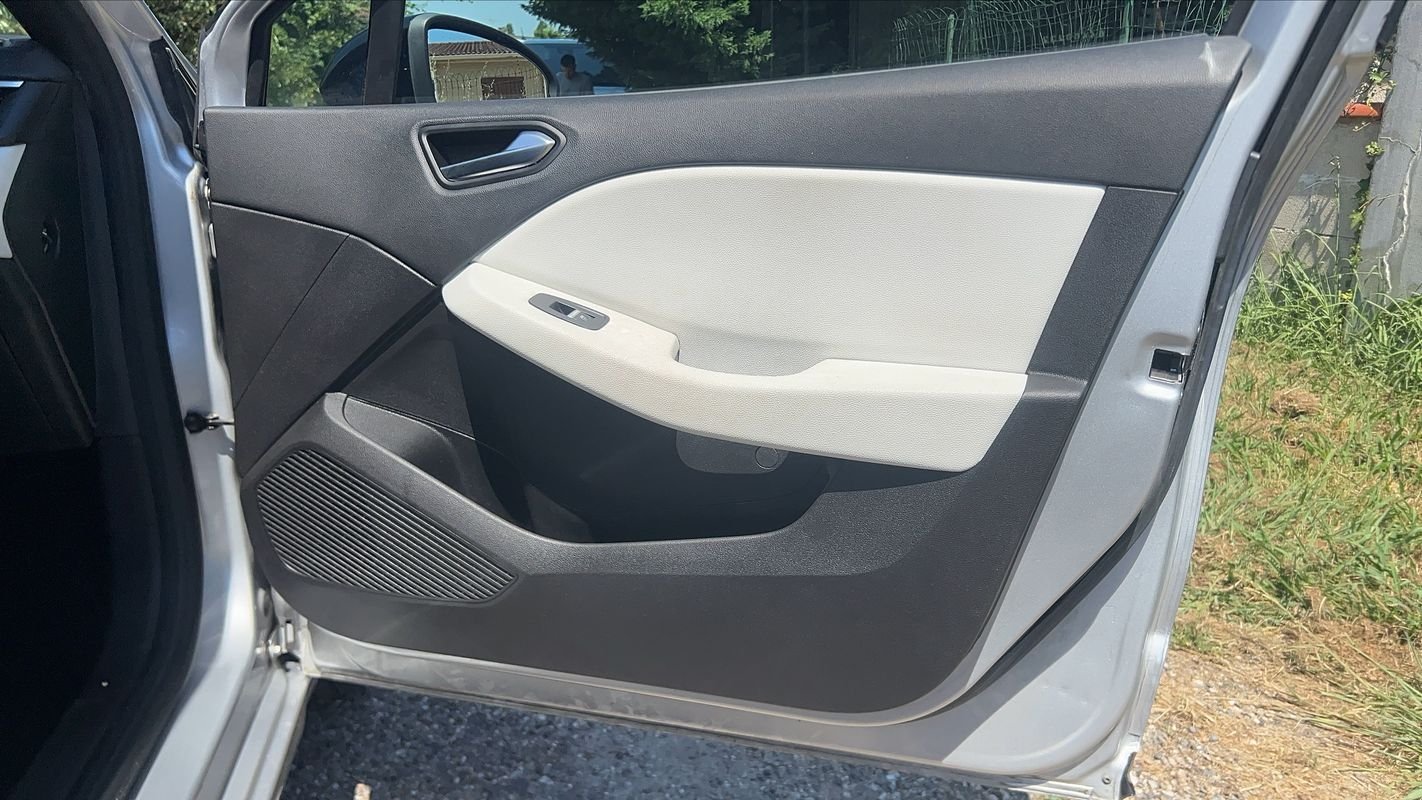 Renault Clio - Photo 23