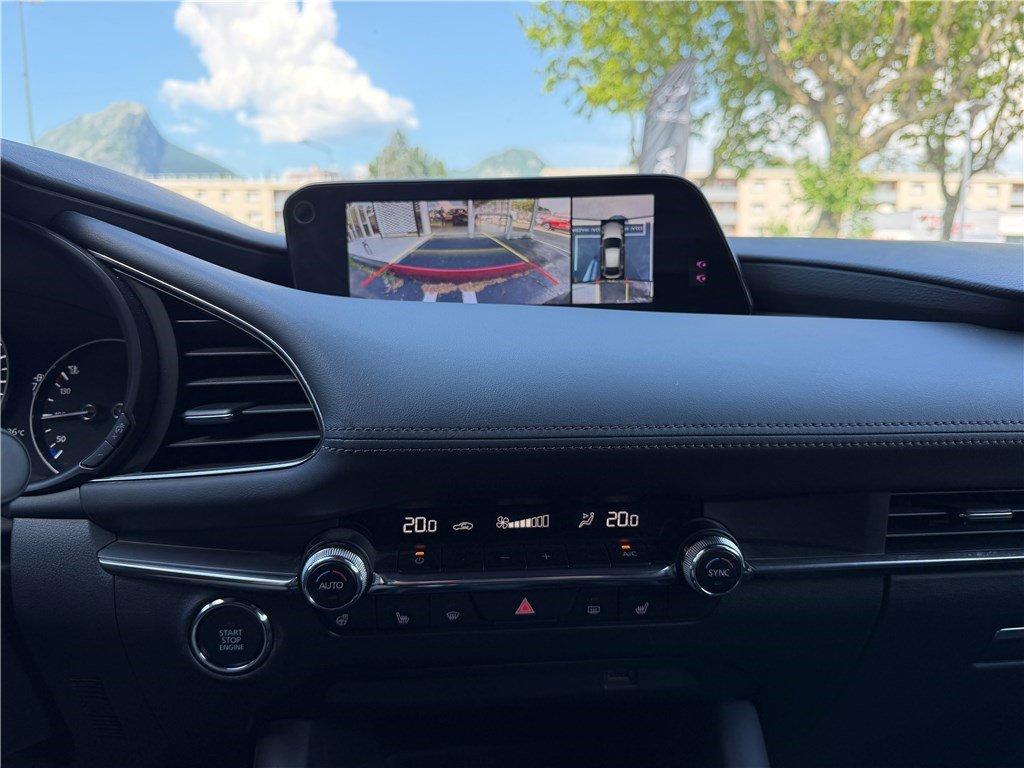 Mazda 3 - Photo 14