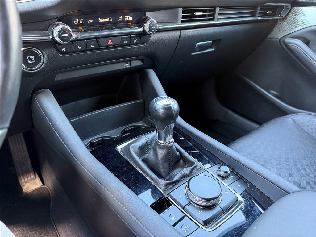Mazda 3 - Photo 15