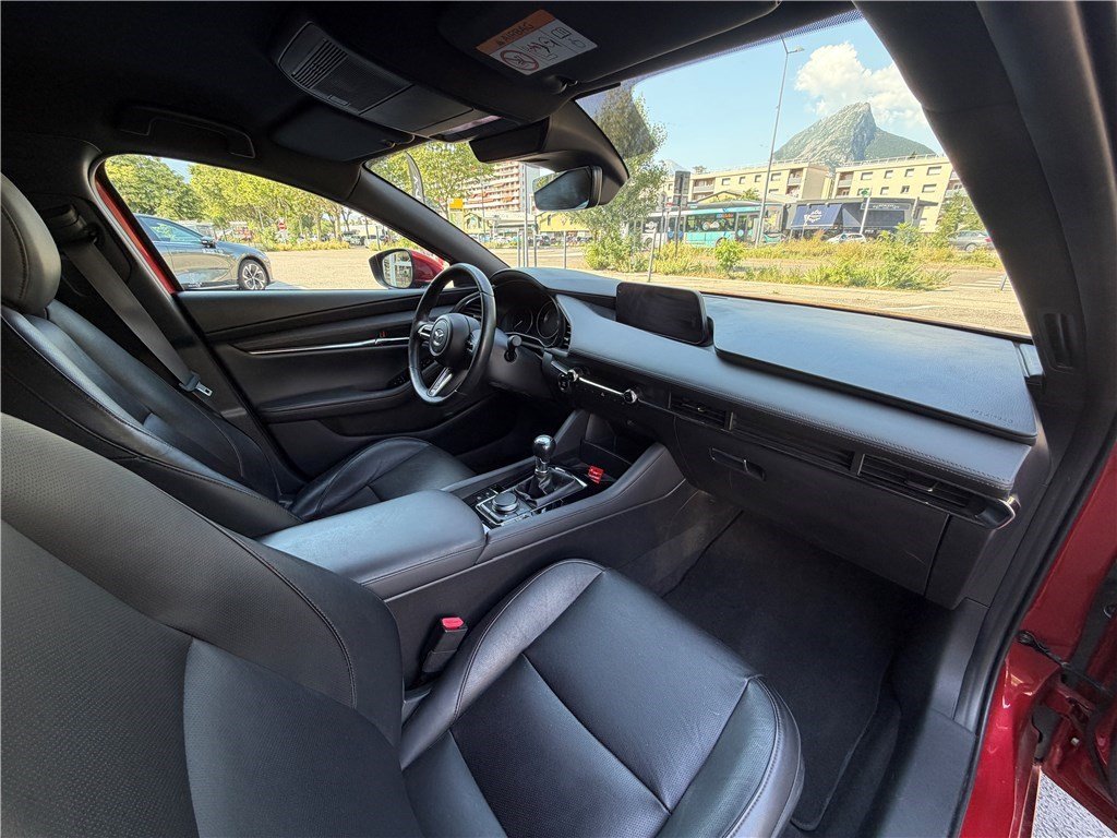 Mazda 3 - Photo 9