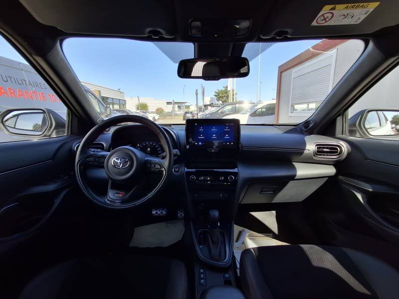 Toyota Yaris - Photo 16
