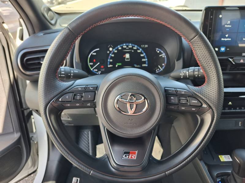 Toyota Yaris - Photo 18