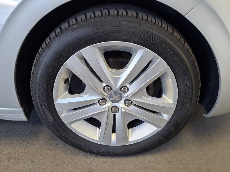 Peugeot 208 - Photo 12