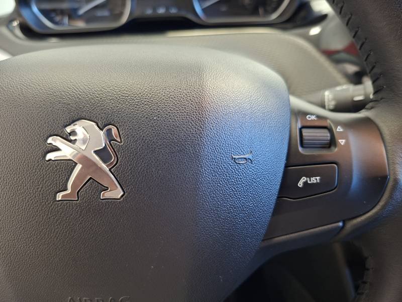 Peugeot 208 - Photo 26