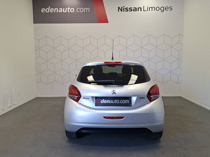 Peugeot 208 - Photo 9