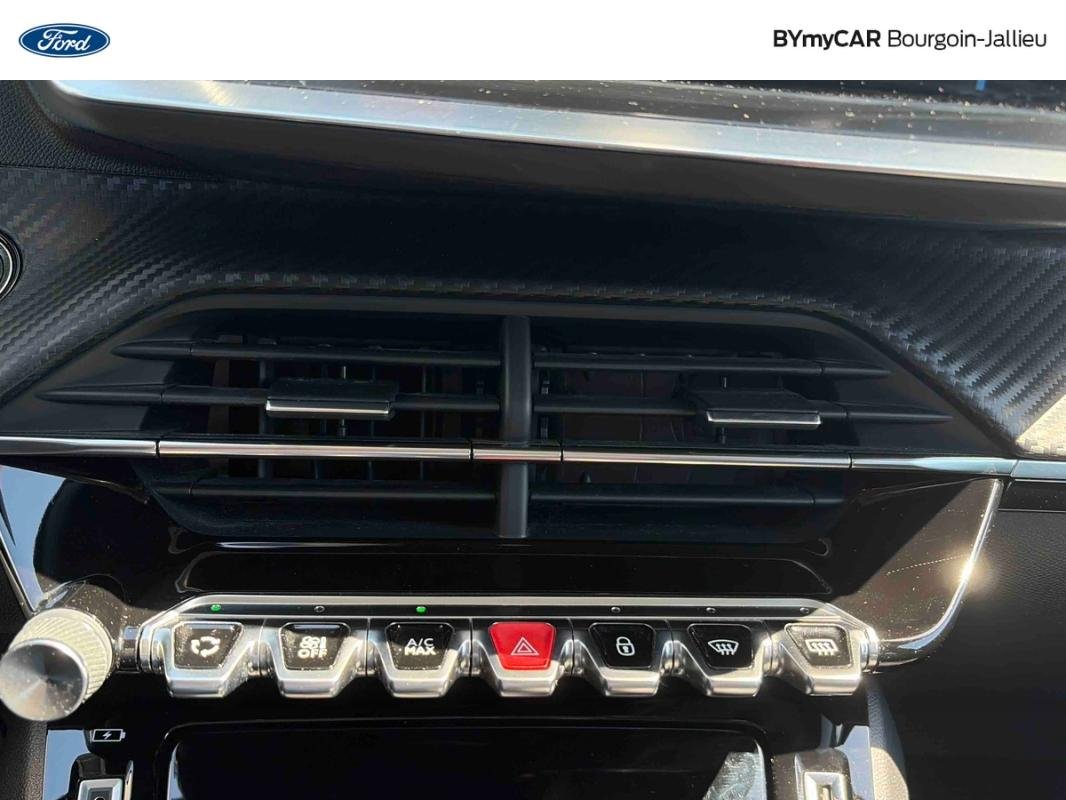 Peugeot 208 - Photo 16
