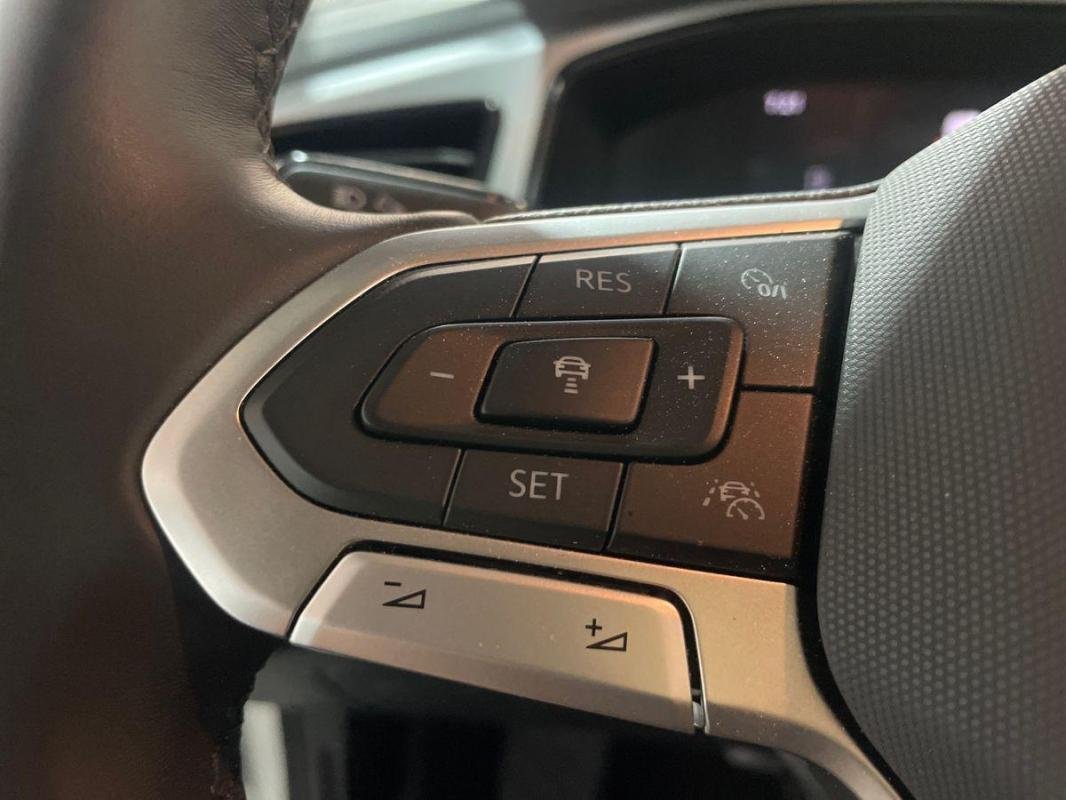 Volkswagen T-Roc - Photo 21