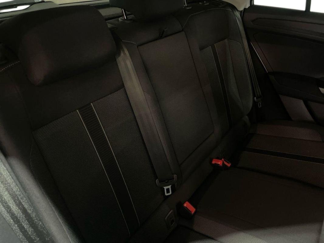 Volkswagen T-Roc - Photo 23