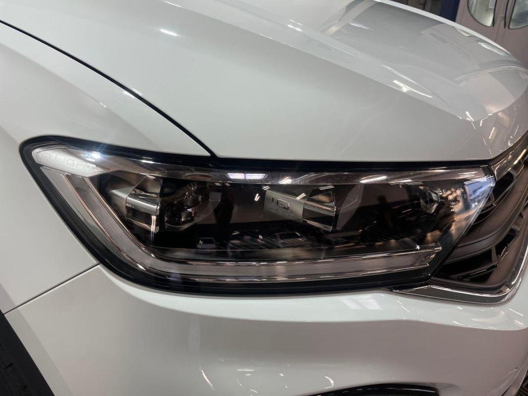 Volkswagen T-Roc - Photo 26
